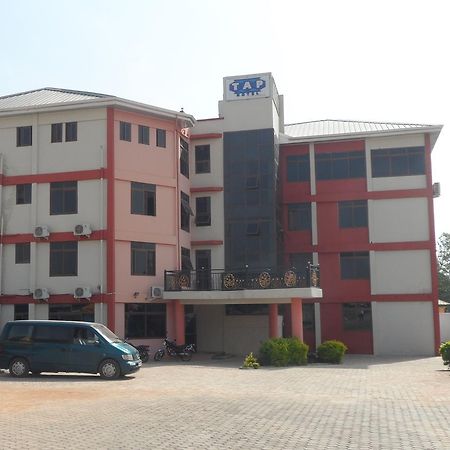 Tap Hotel Bolgatanga ภายนอก รูปภาพ